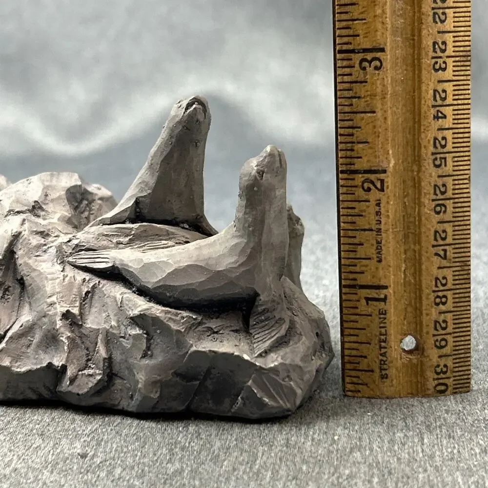 VTG ACE Alaska Glacial Ice Age Sculpture Hand Crafted Eskimo Hunting Seals 6 In